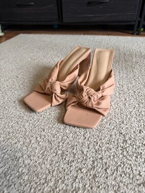Knot-Front Square-Toe Slide Heels in Blush